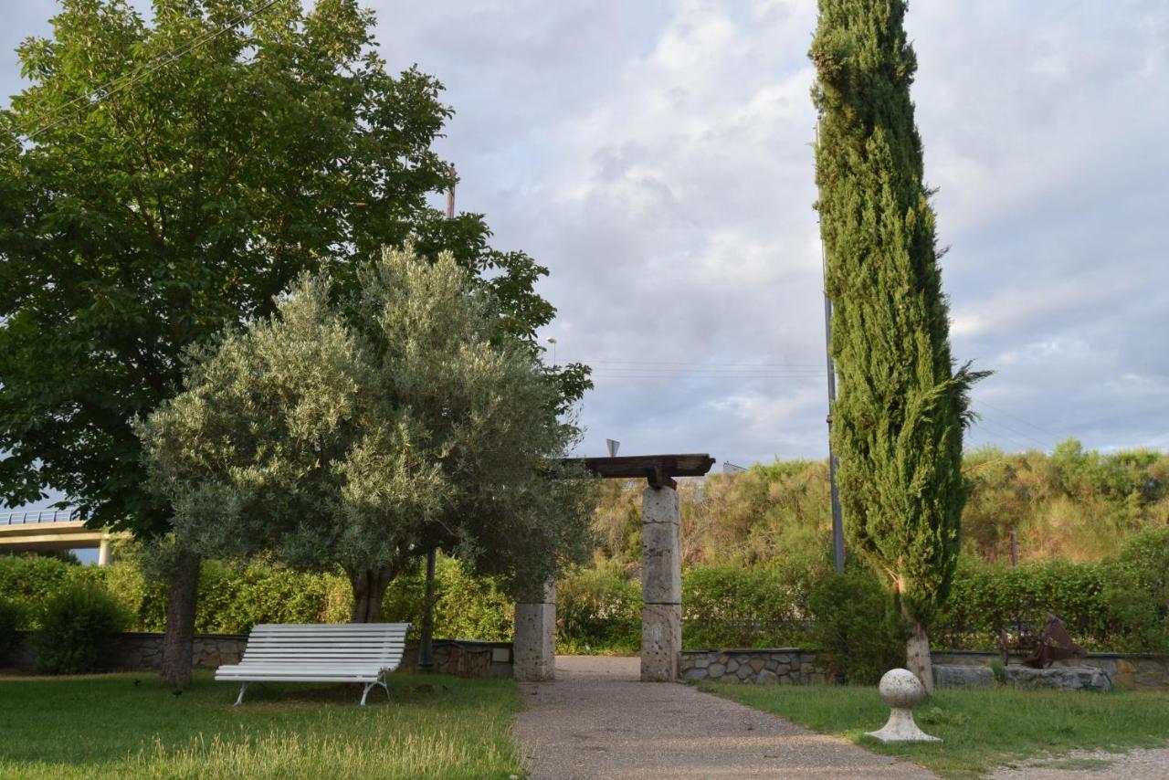 Hotel Las Casitas Del Jardin Tudela de Duero Exterior photo
